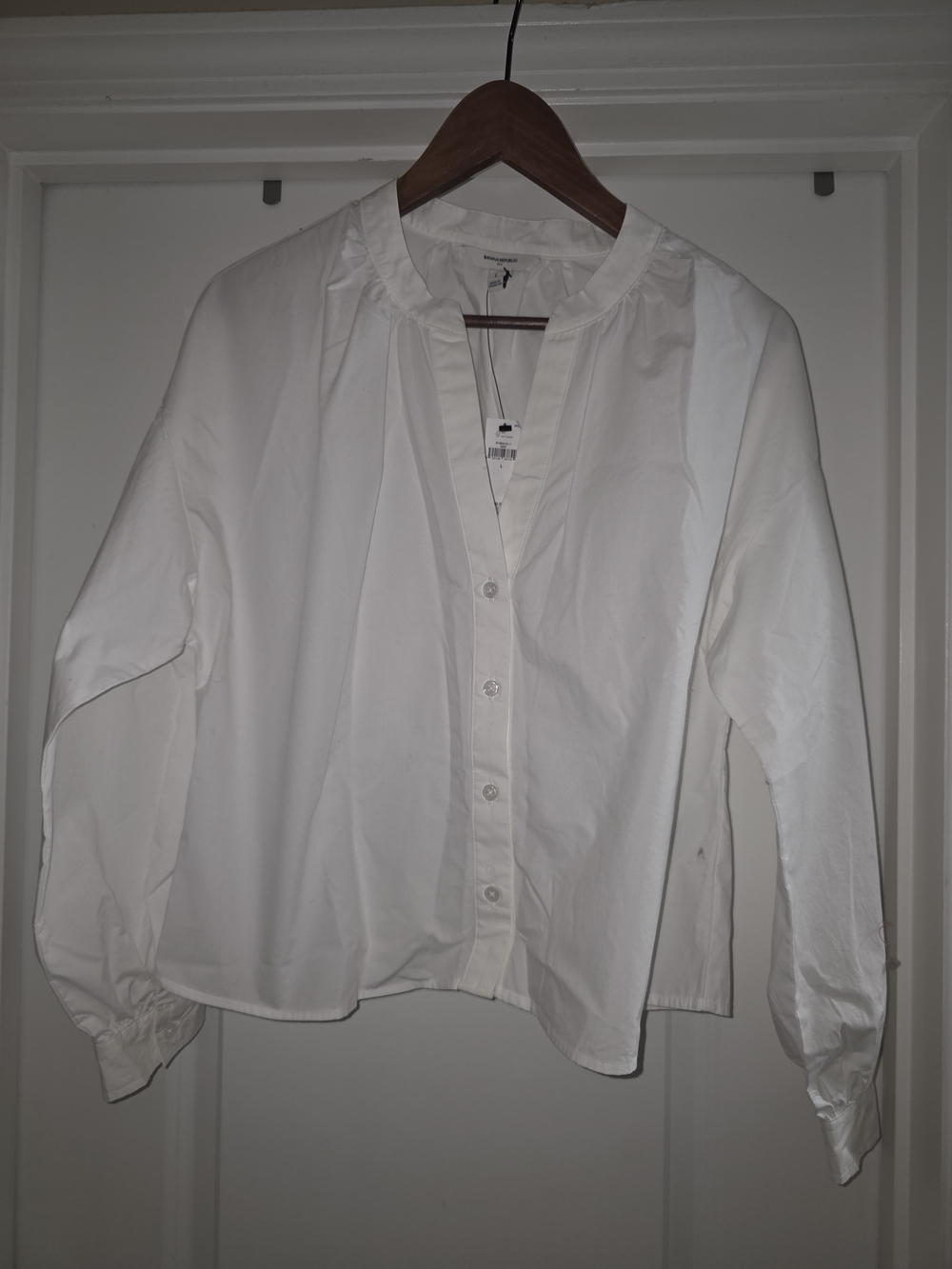 Banana Republic Factory White Button-Front Long Sleeve Blouse